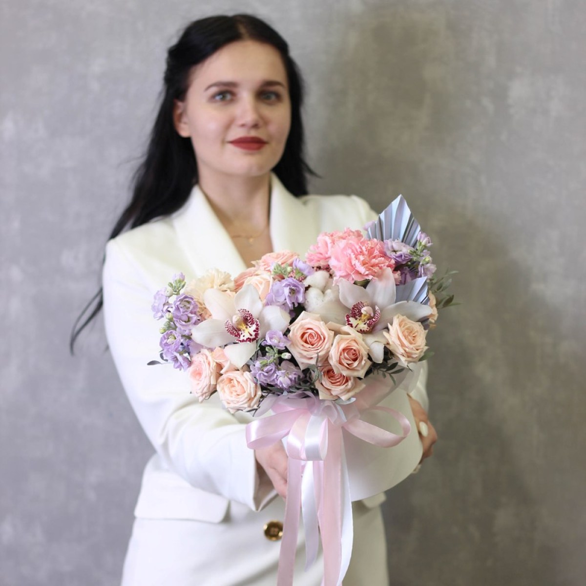 Cvety v shlyapnoj korobke 11